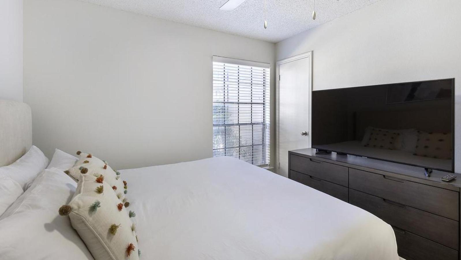 Landing At Woodhill - 2 Bedrooms In Дентон Экстерьер фото